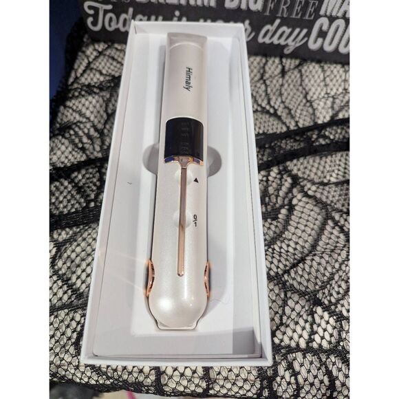 Rechargeable Travel Cordless Hair Straightener / Phone Charger NIB! - Picture 2 of 16